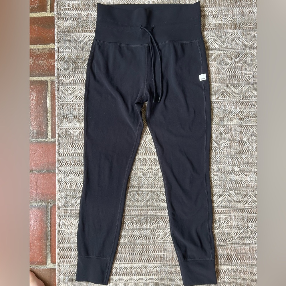 Vuori Daily Leggings in Black